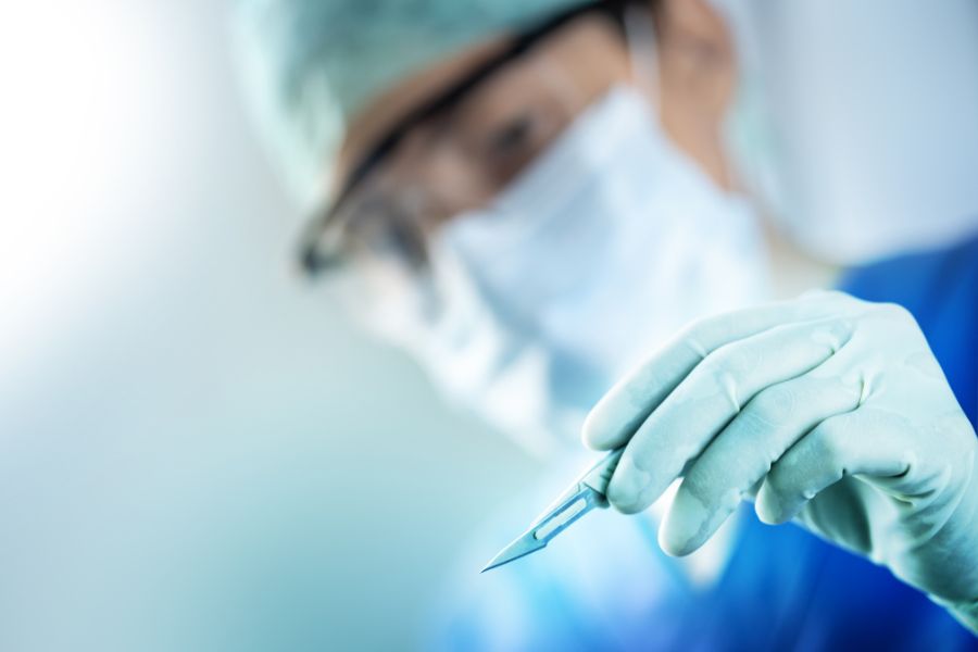 Jak wygląda zabieg implantacji Disulfiramu